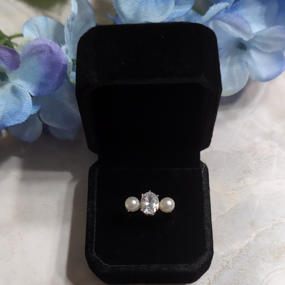 Charter Club Elegant Gold Plated Double Pearl & Crystal Ring Size 7 NWOT - Picture 4 of 8